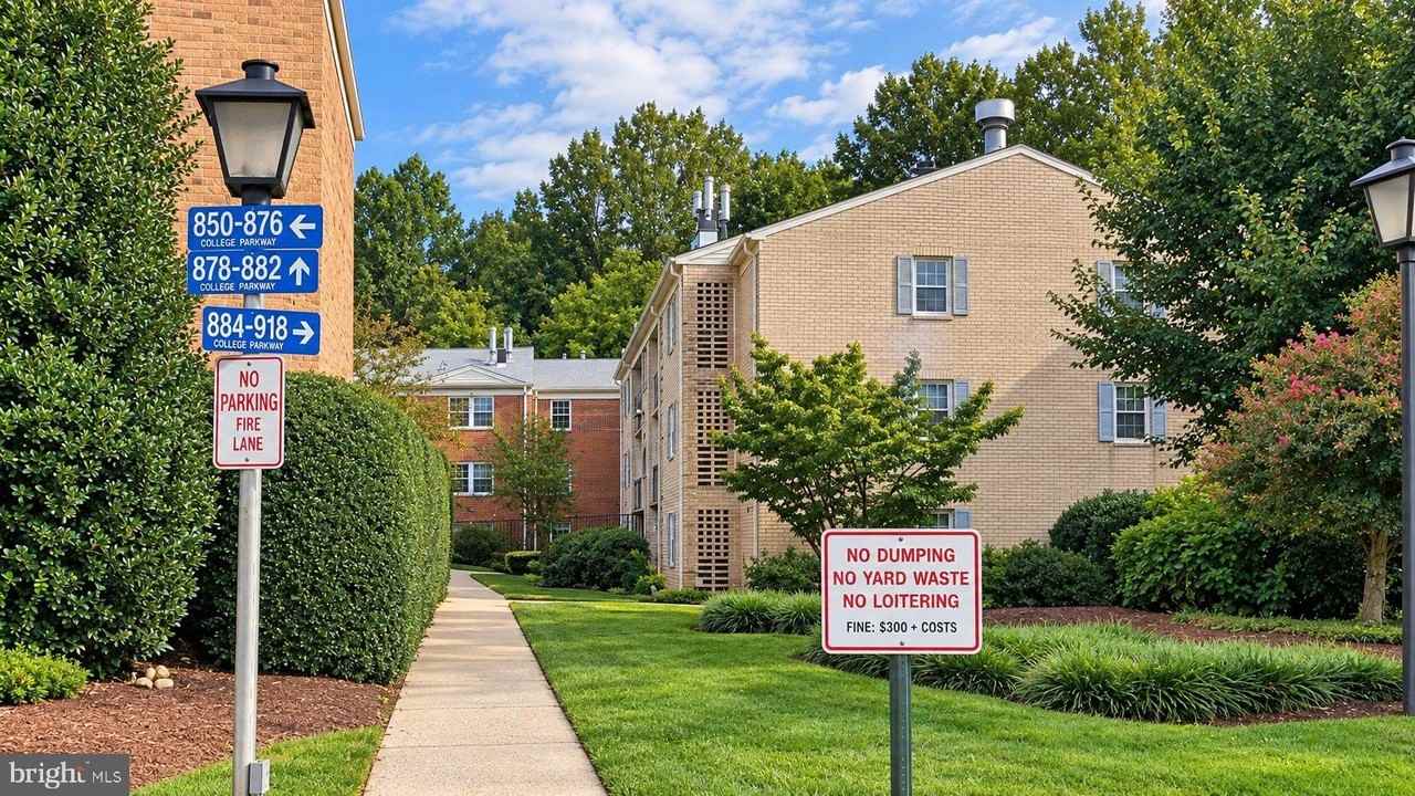 882 College Pkwy #101 - Photo 2 of 21