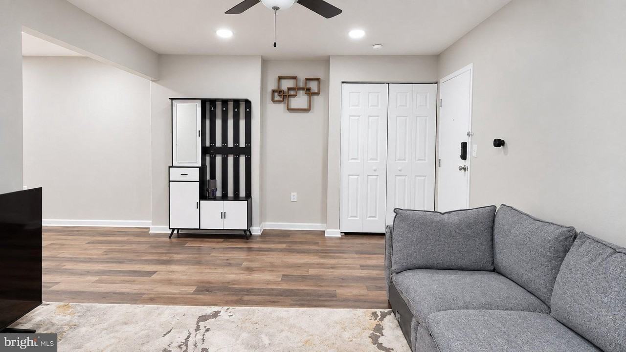 882 College Pkwy #101 - Photo 4 of 21