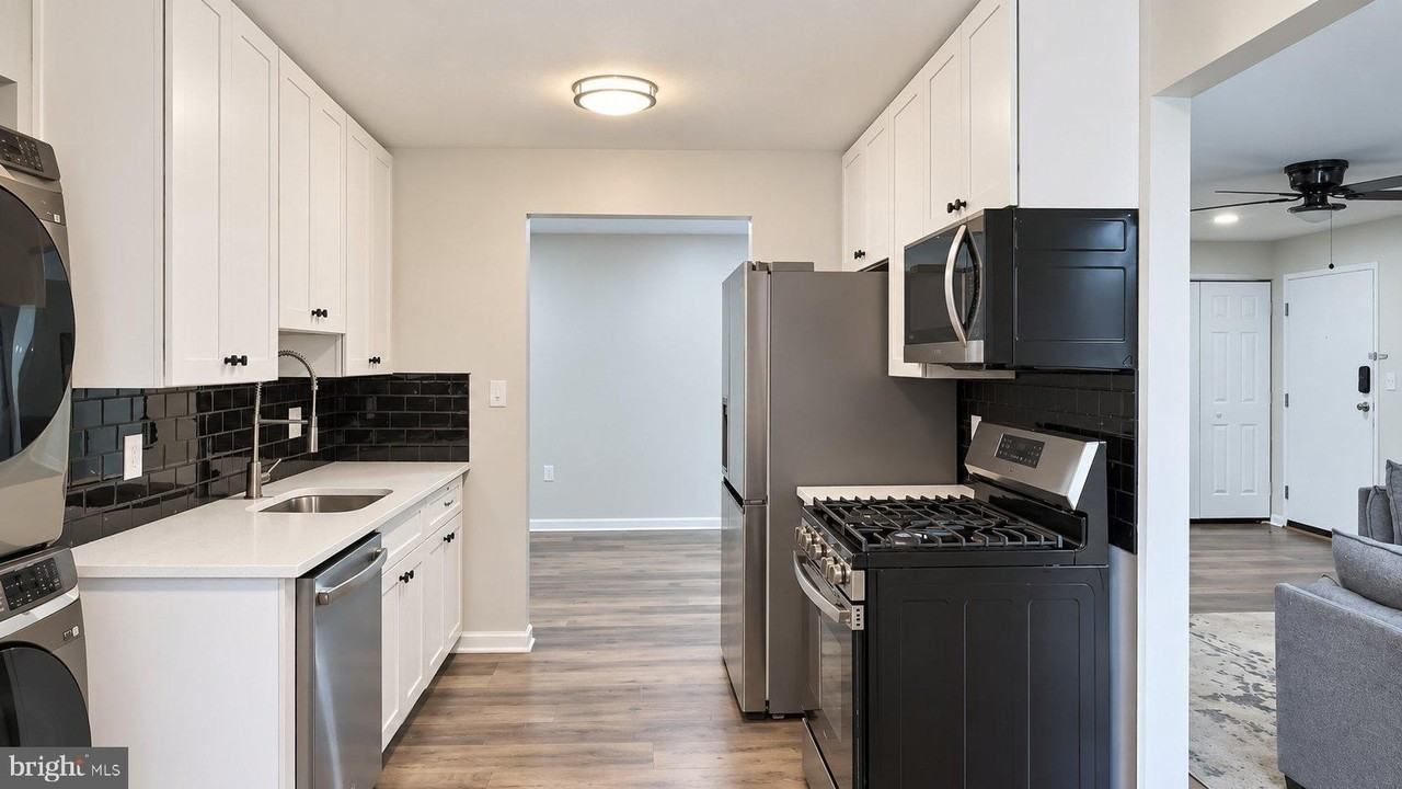 882 College Pkwy #101 - Photo 6 of 21