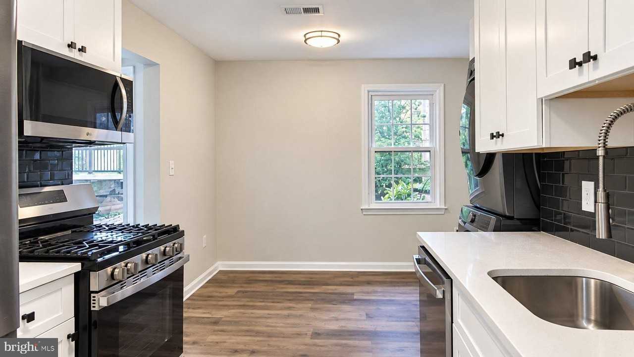882 College Pkwy #101 - Photo 7 of 21
