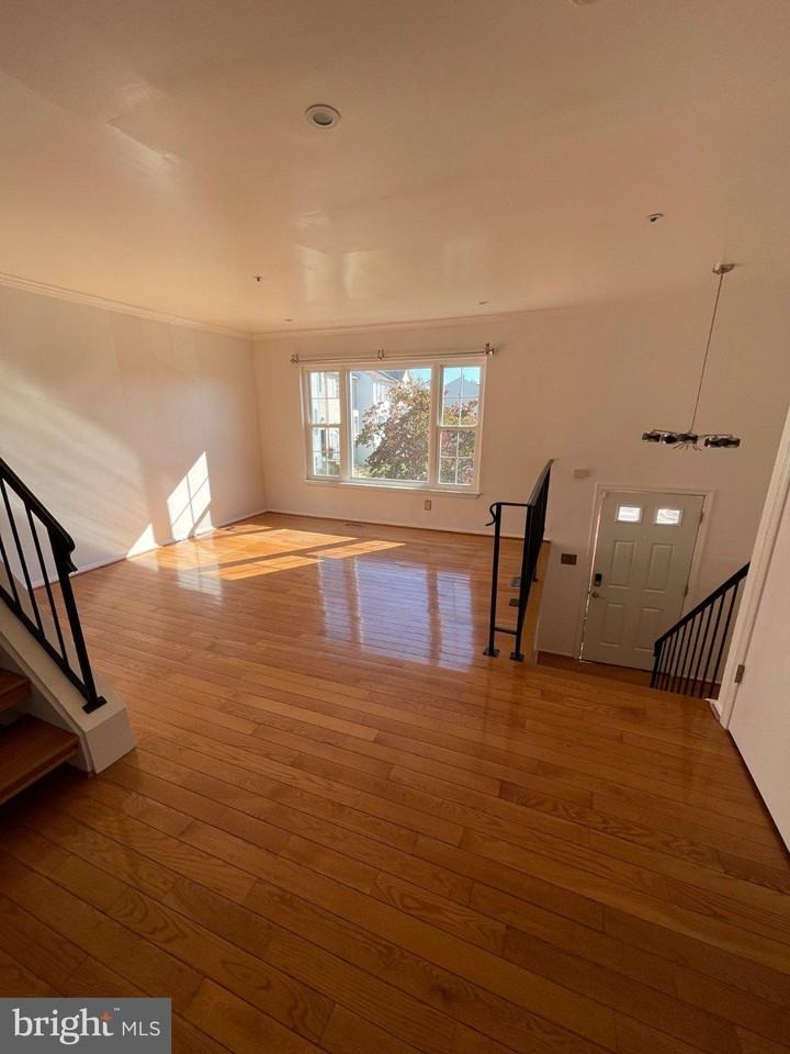 5235 Hil Mar Dr - Photo 2 of 50