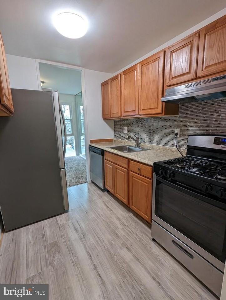 7318 Donnell Pl #C3 - Photo 3 of 15