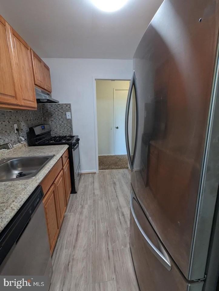 7318 Donnell Pl #C3 - Photo 4 of 15