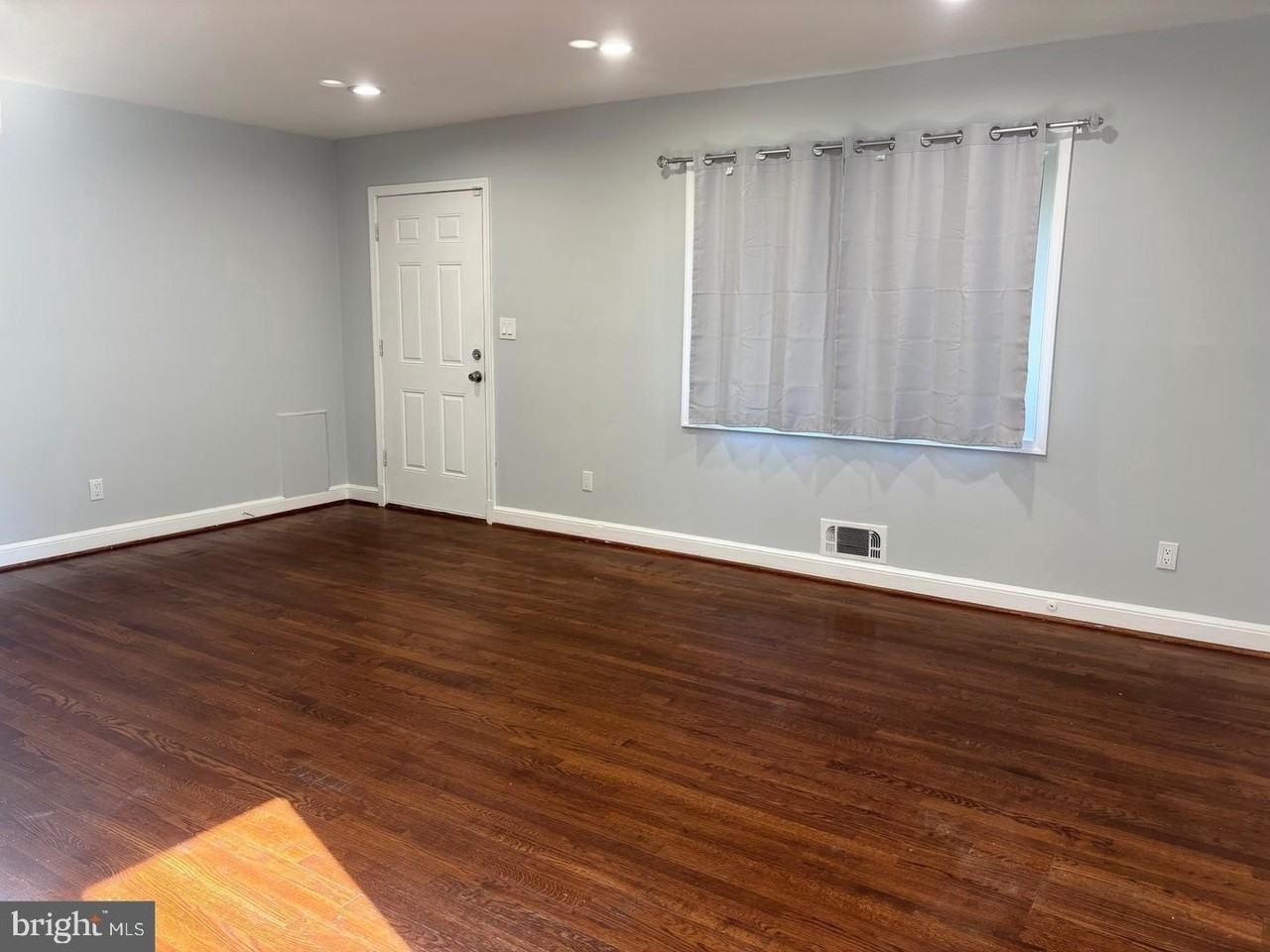 9103 Wallace Rd - Photo 5 of 28