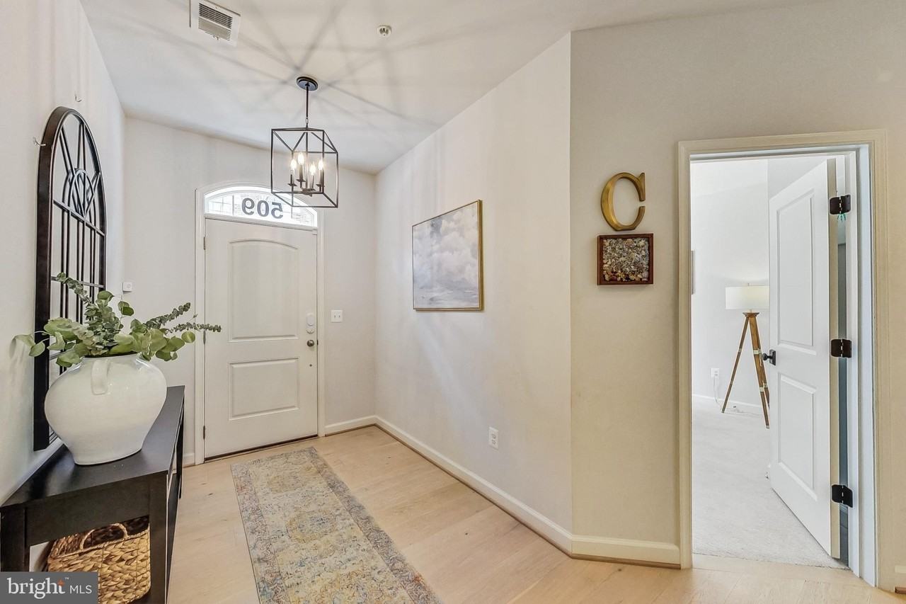 509 Triggerfish Dr - Photo 2 of 32