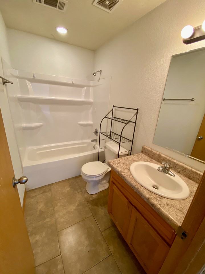 214 Butler Ave #214B - Photo 5 of 17
