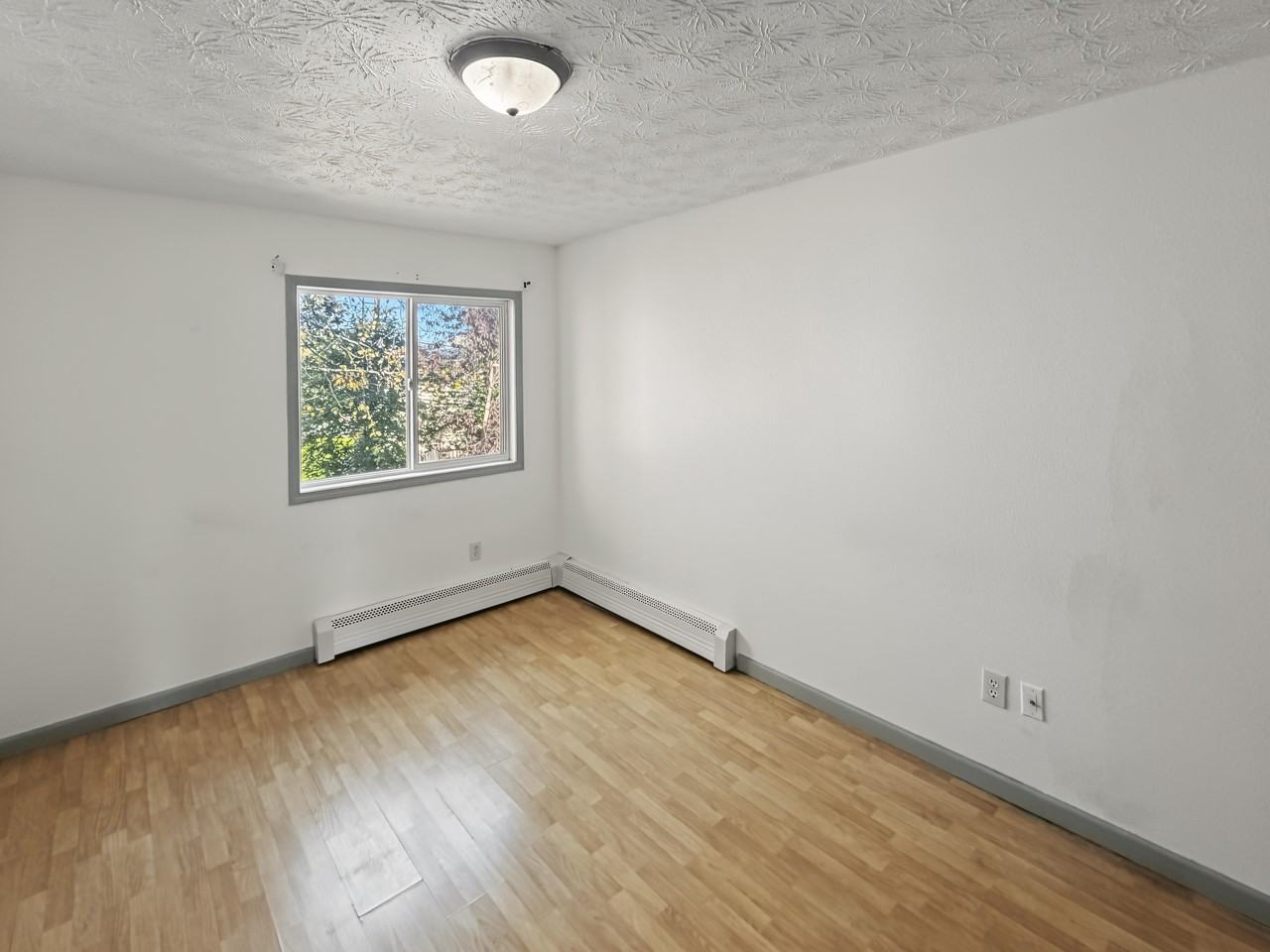1300 Valley St #1 - Photo 7 of 10