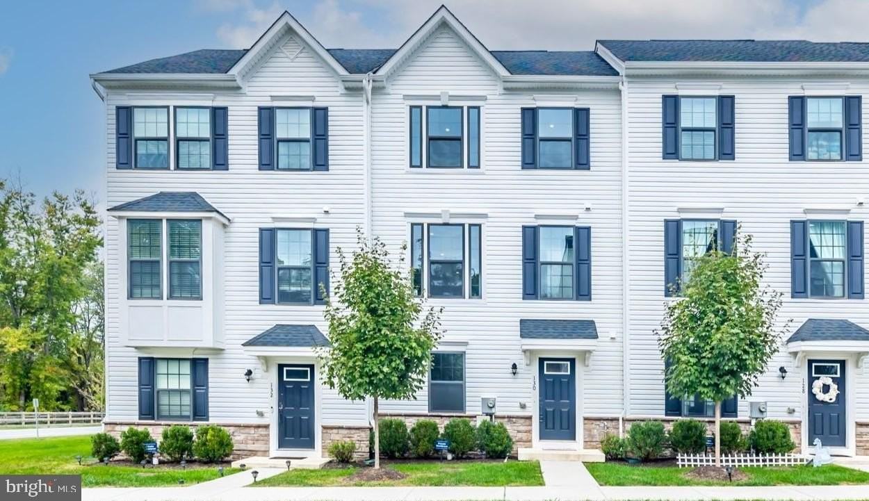 130 Arcadia Way