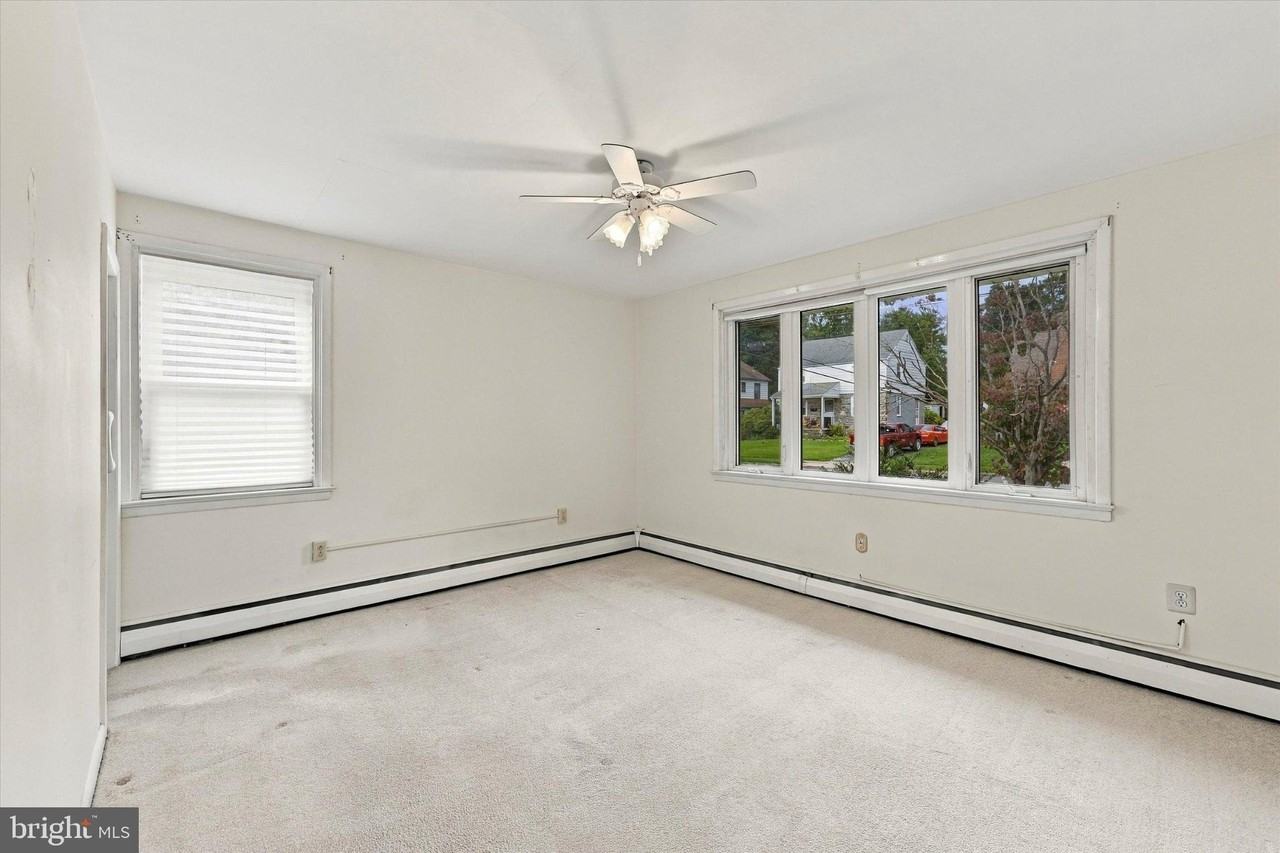21 Davis Ave - Photo 6 of 15