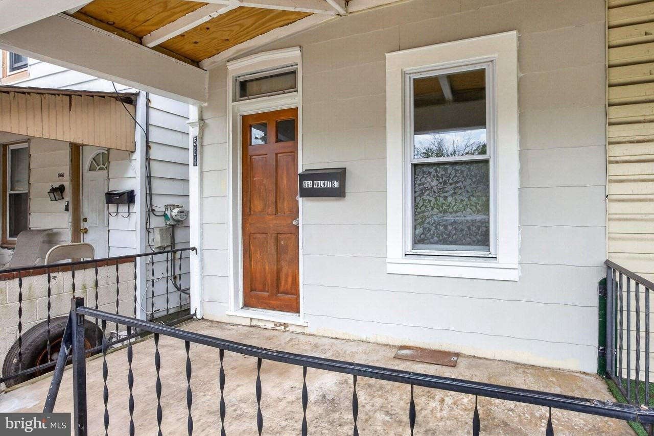 564 Walnut St - Photo 2 of 24