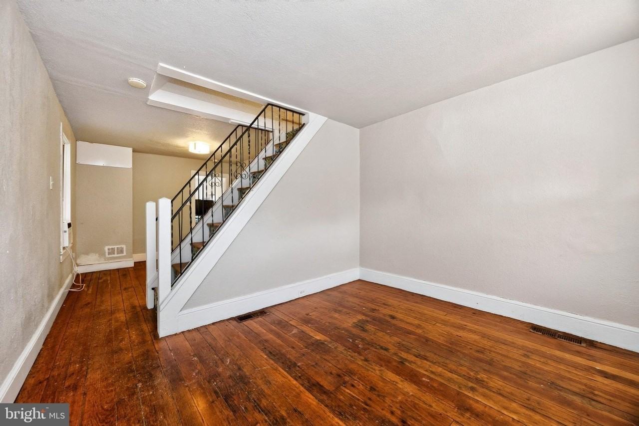 564 Walnut St - Photo 5 of 24