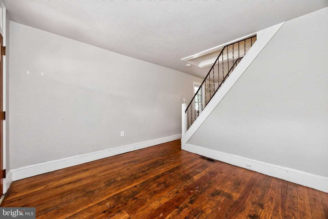 564 Walnut St - Photo 6 of 24