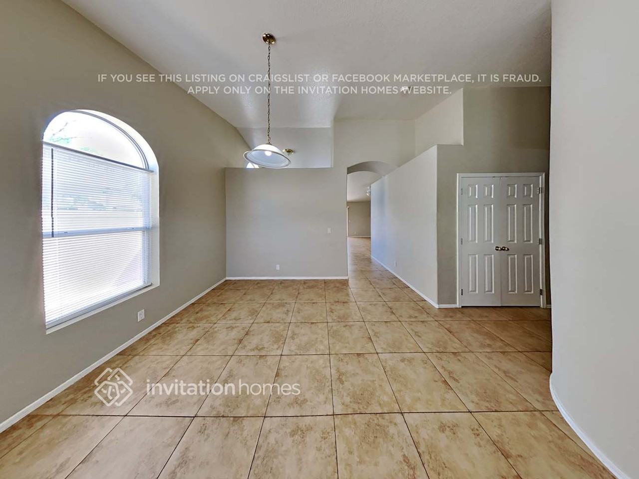 263 S Jesse St - Photo 4 of 18
