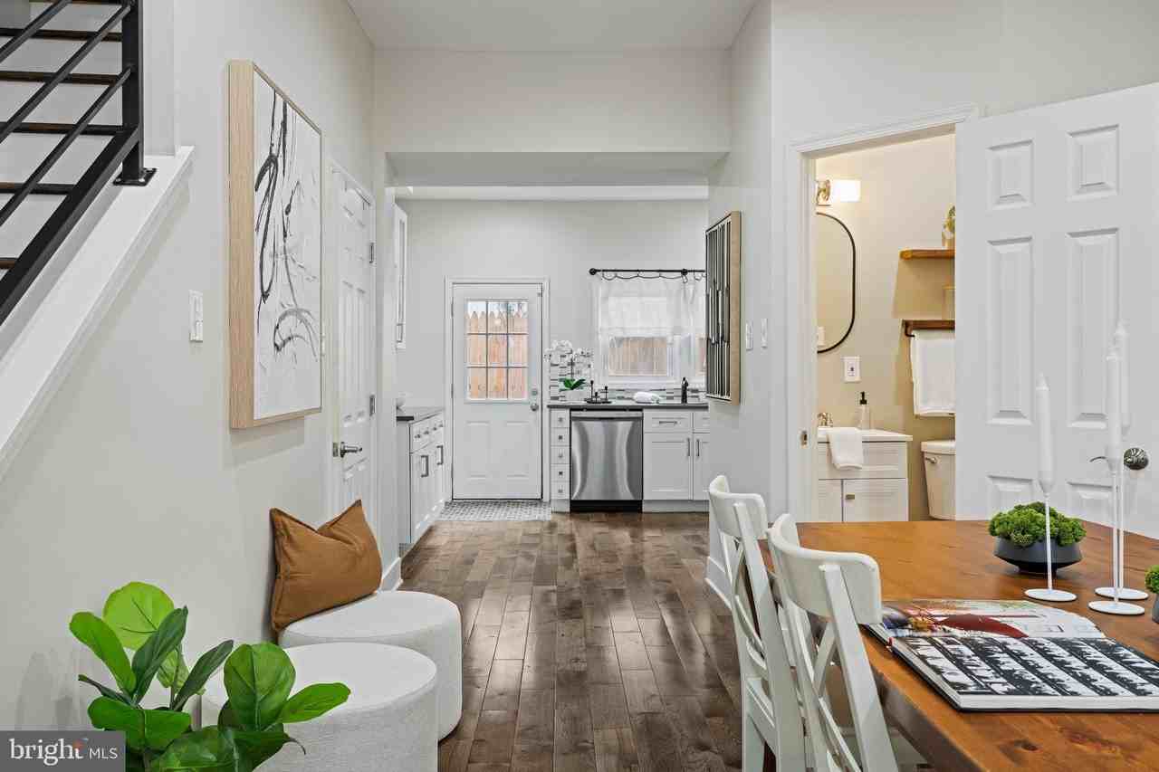 1331 N Newkirk St - Photo 7 of 33