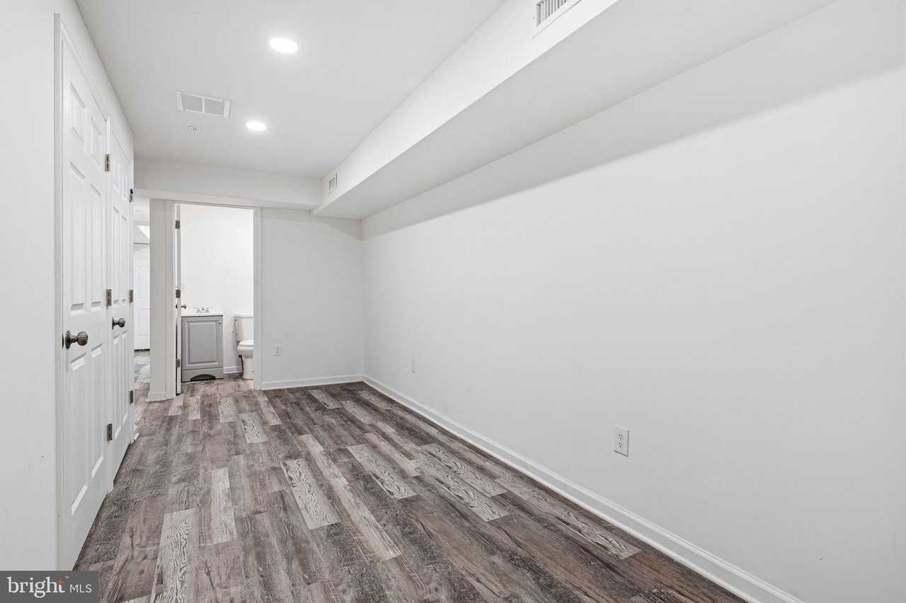 1219 W Butler St #1 - Photo 7 of 13
