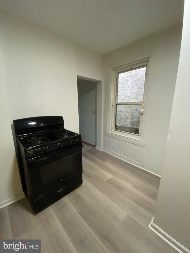 1640 N Gratz St - Photo 5 of 19
