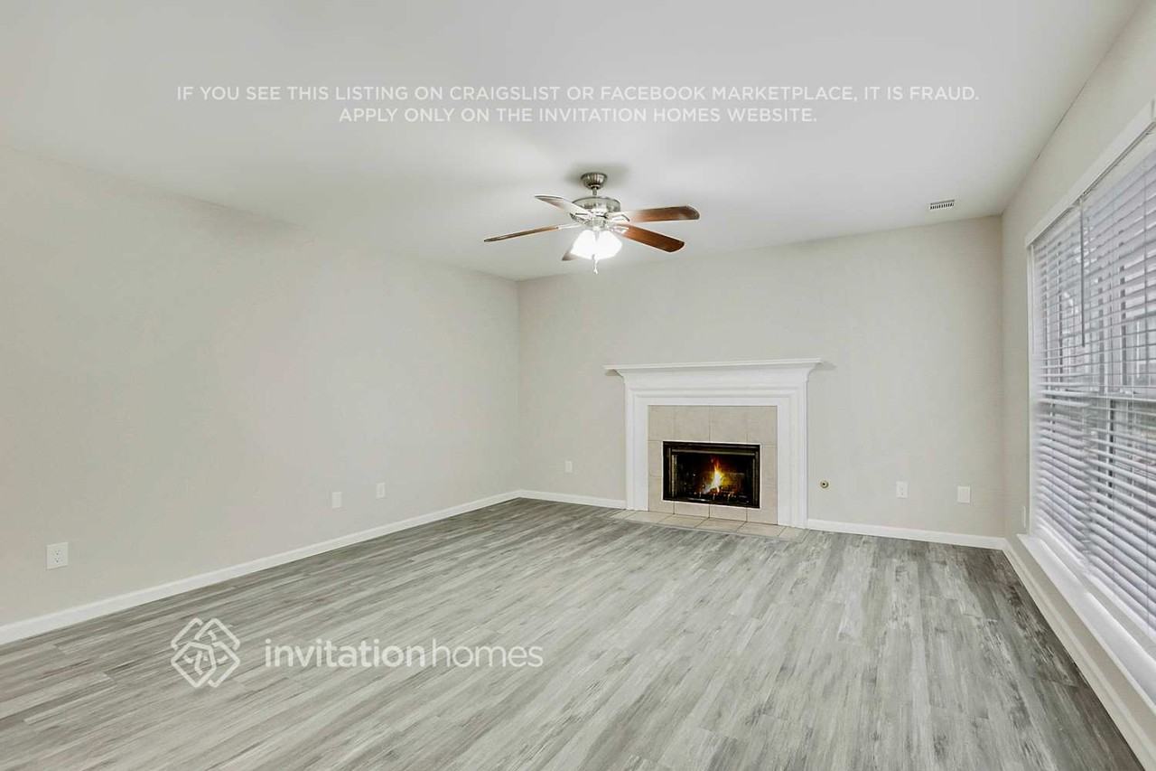 3743 Jonathan Glen Way - Photo 4 of 24