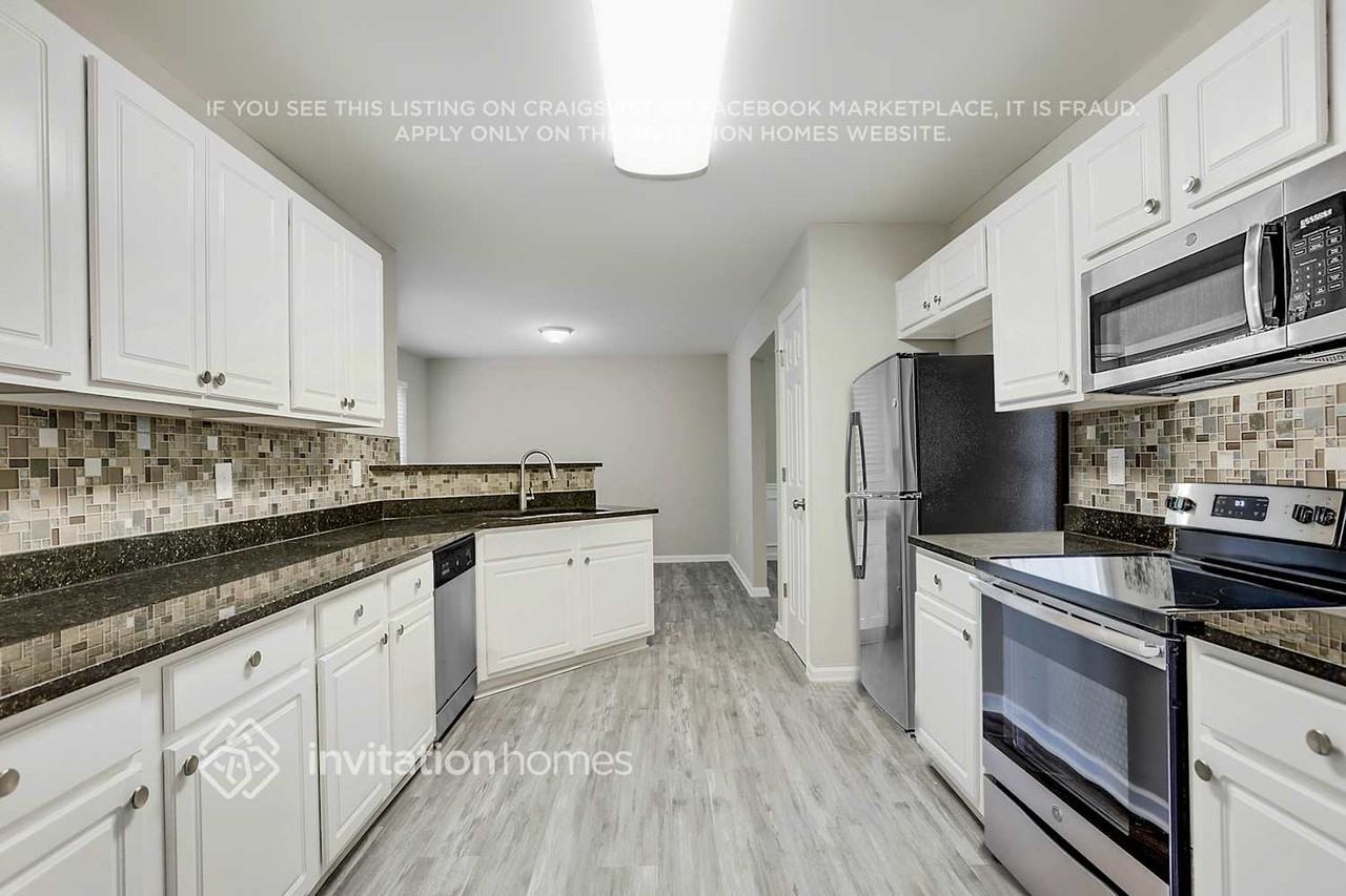 3743 Jonathan Glen Way - Photo 6 of 24