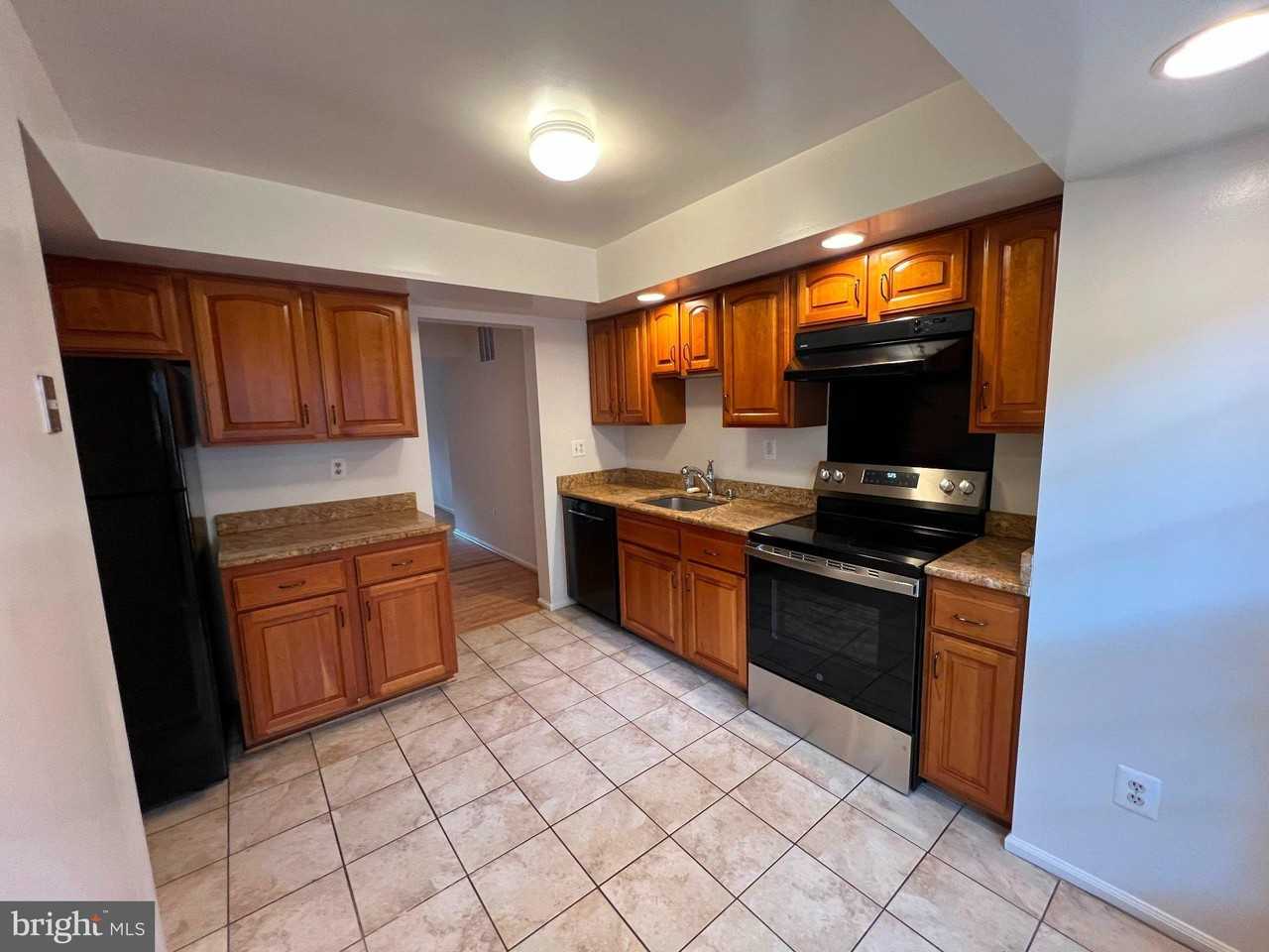 2440 S Walter Reed Dr #B - Photo 5 of 23