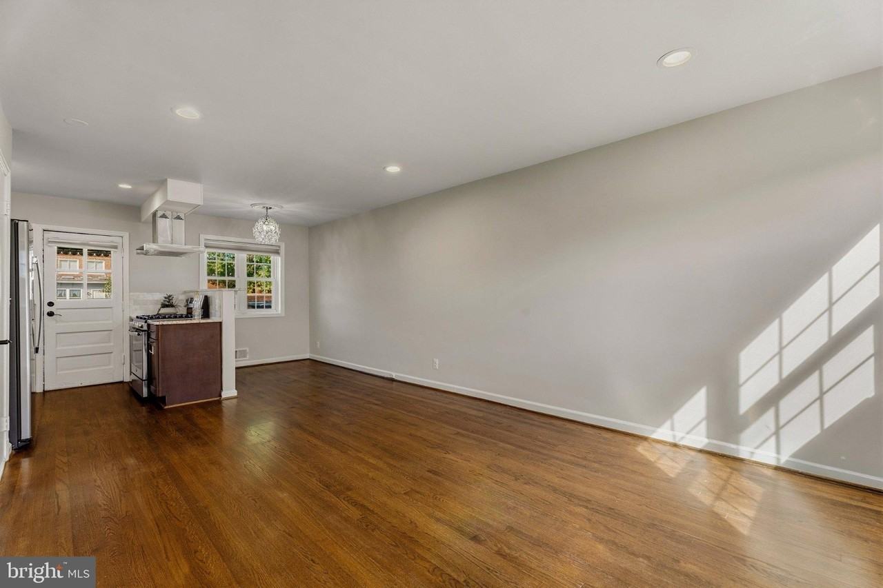 521 S Fayette St - Photo 5 of 31
