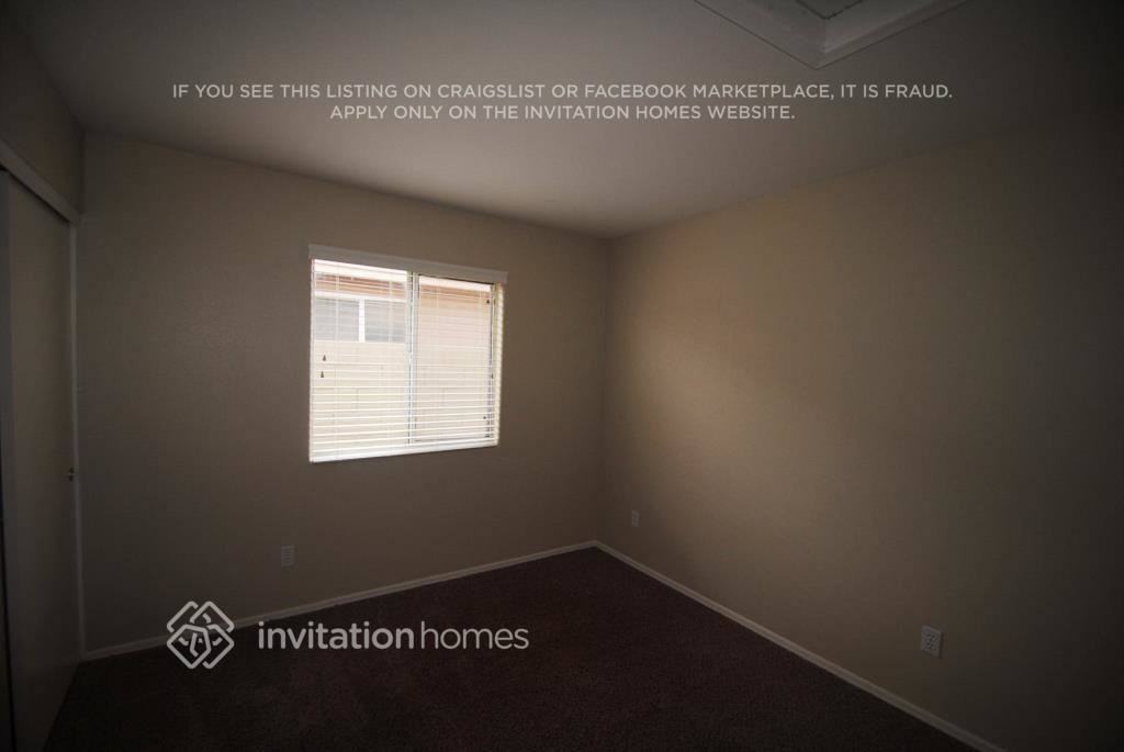 2026 N 90th Ln - Photo 4 of 7