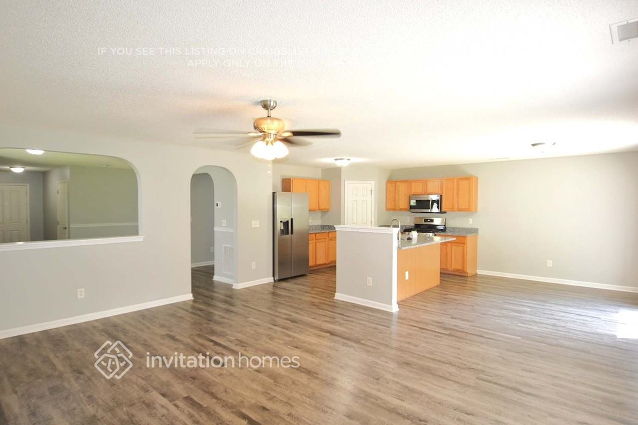 40 Buckleigh Dr - Photo 3 of 12