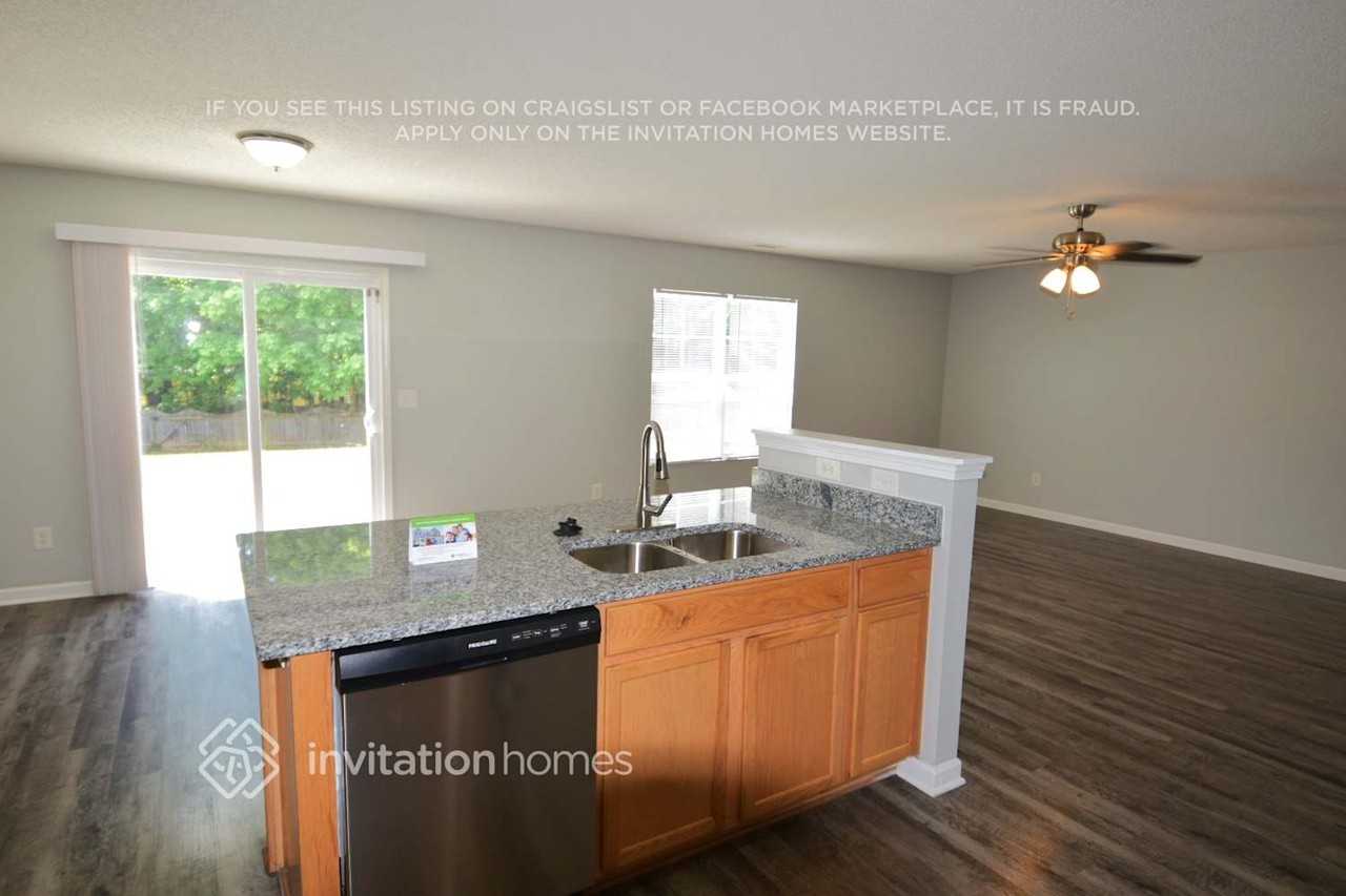 40 Buckleigh Dr - Photo 4 of 12