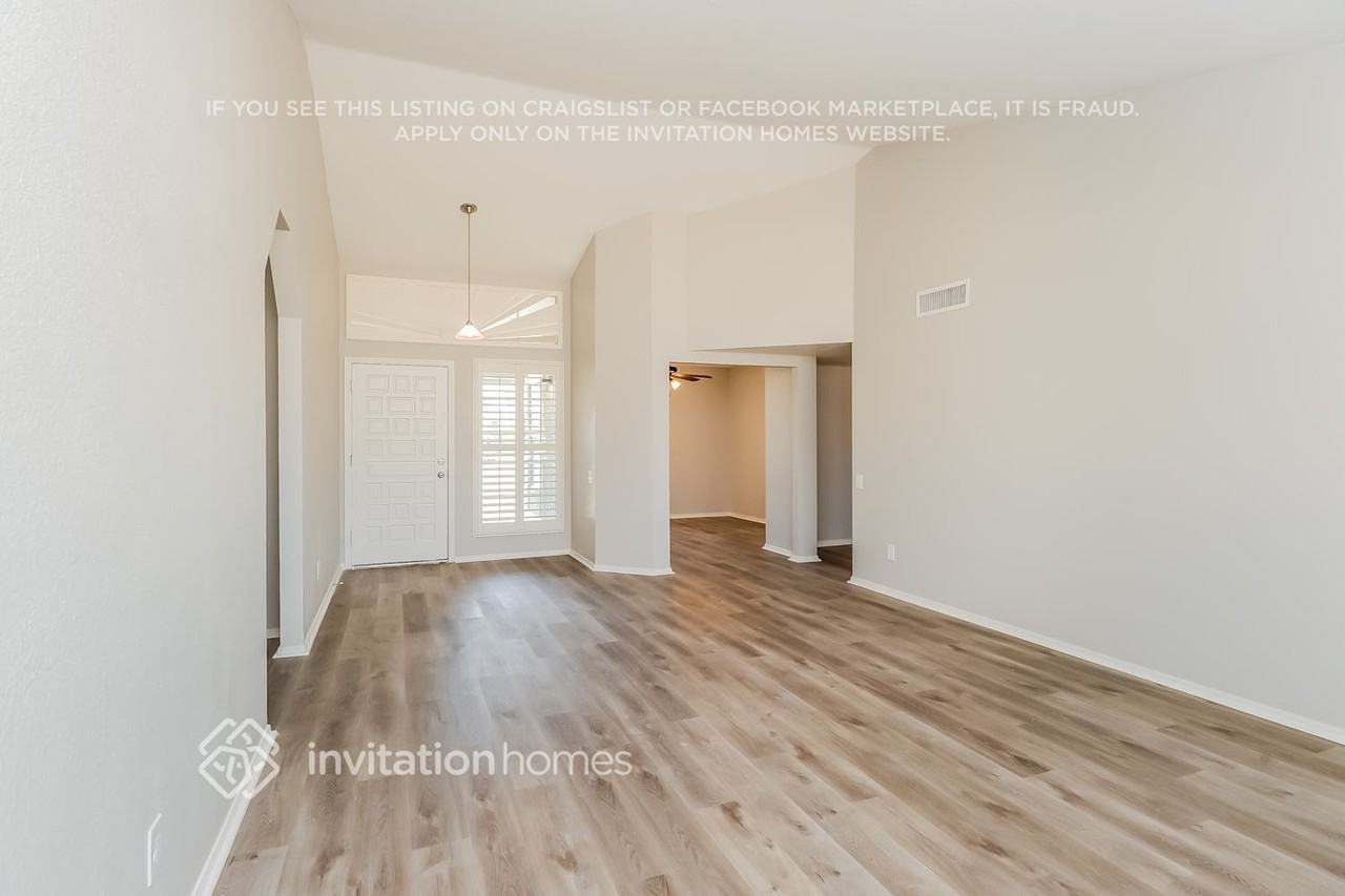 7918 W Dreyfus Dr - Photo 3 of 16