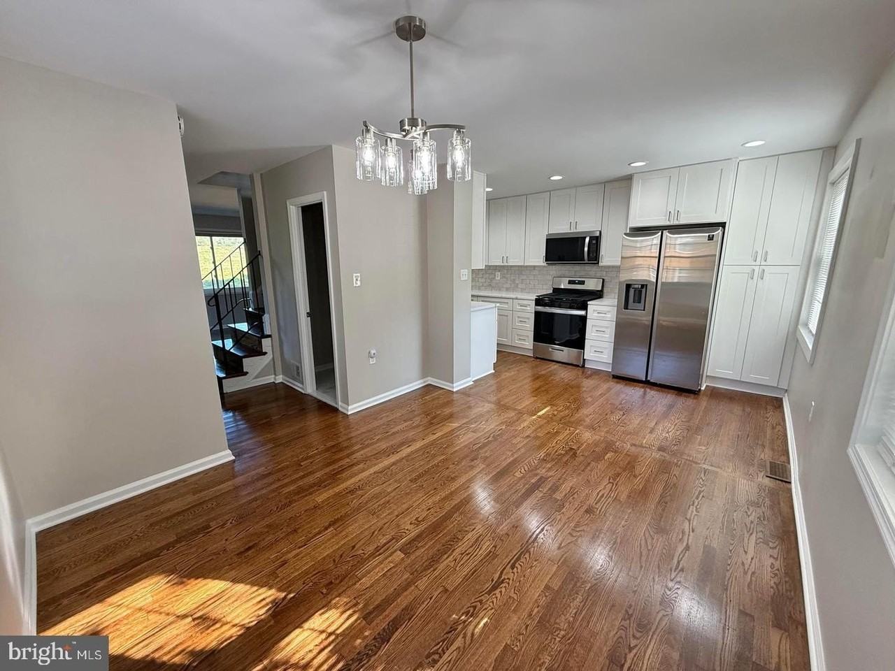 9926 Lakepointe Ct - Photo 7 of 45