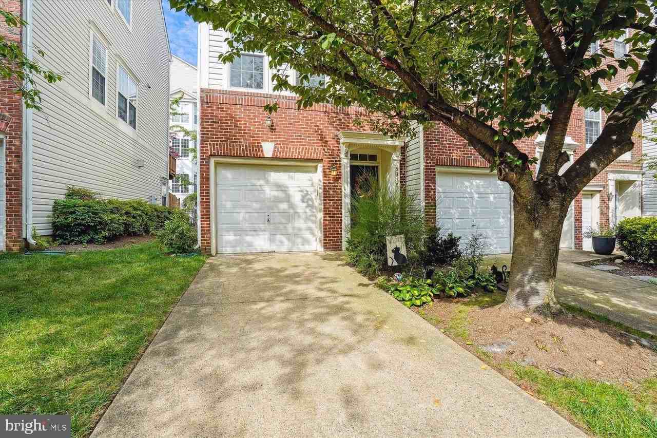 5310 Chieftain Cir - Photo 2 of 37