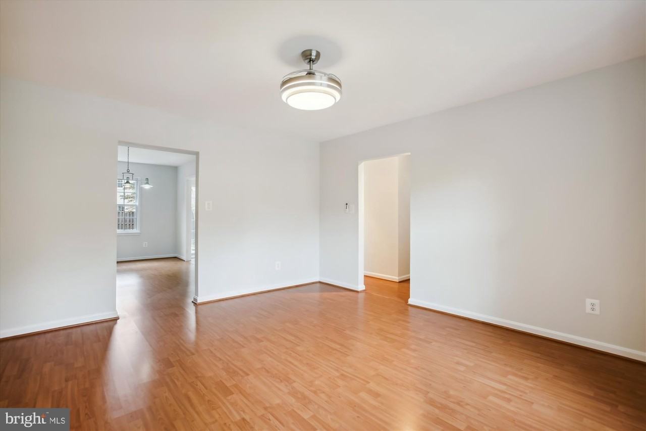 3318 Applegate Ct - Photo 3 of 30