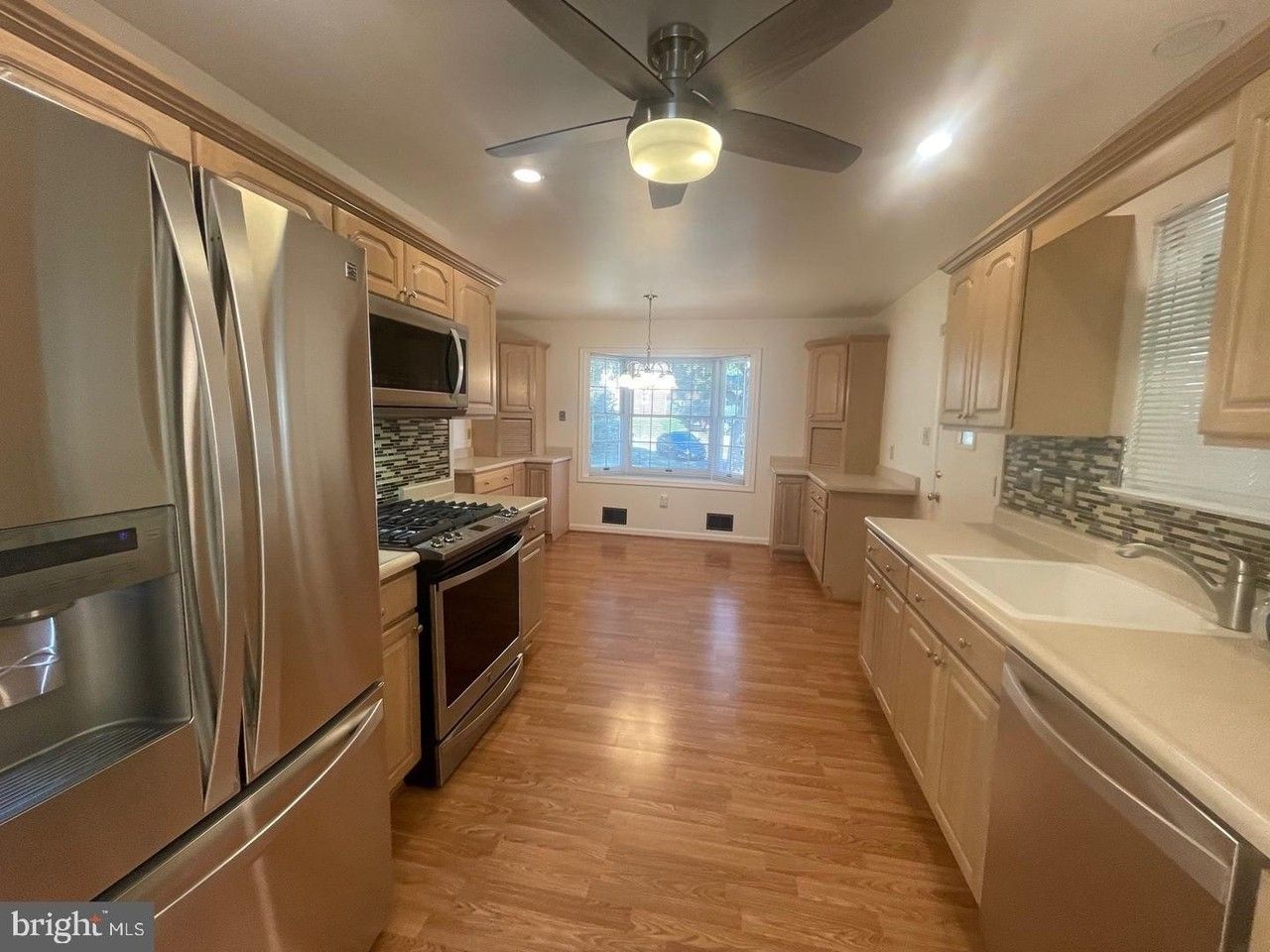 3905 Flagstone Ter - Photo 3 of 47