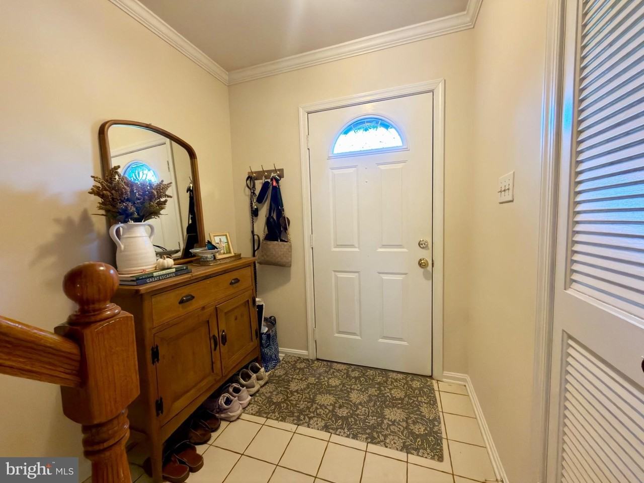 8535 Hilltop Rd - Photo 2 of 25