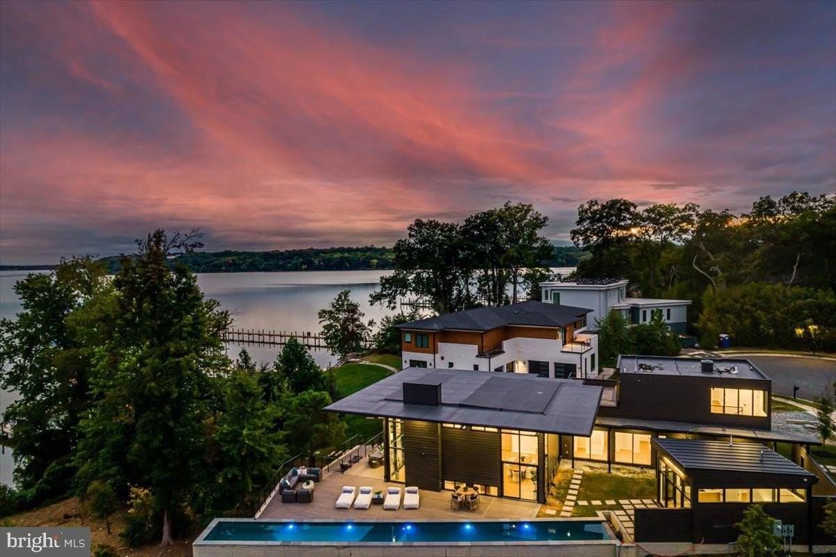 9433 Ferry Landing Ct - Photo 6 of 50