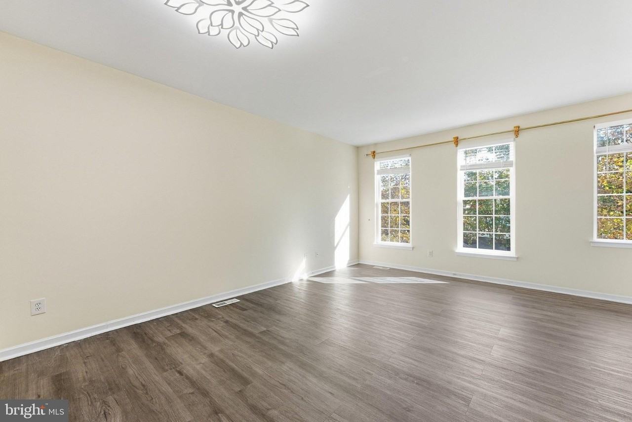 42838 Smallwood Ter - Photo 6 of 39