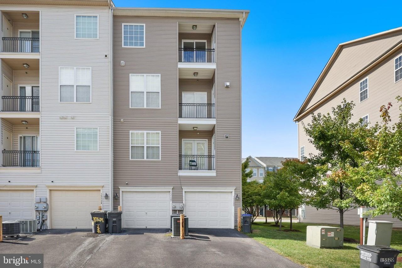 15522 John Diskin Cir - Photo 4 of 34