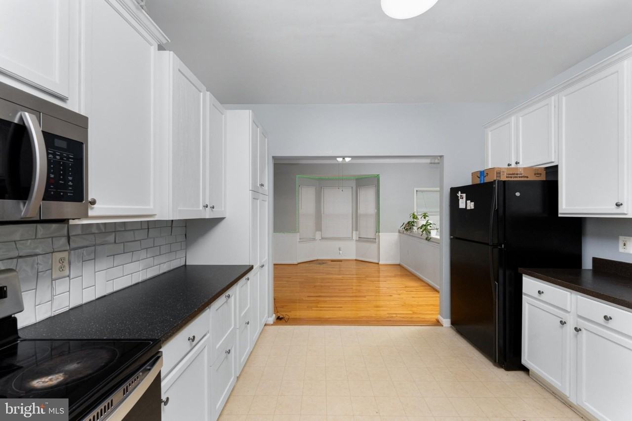 8708 Farnham Way - Photo 5 of 25