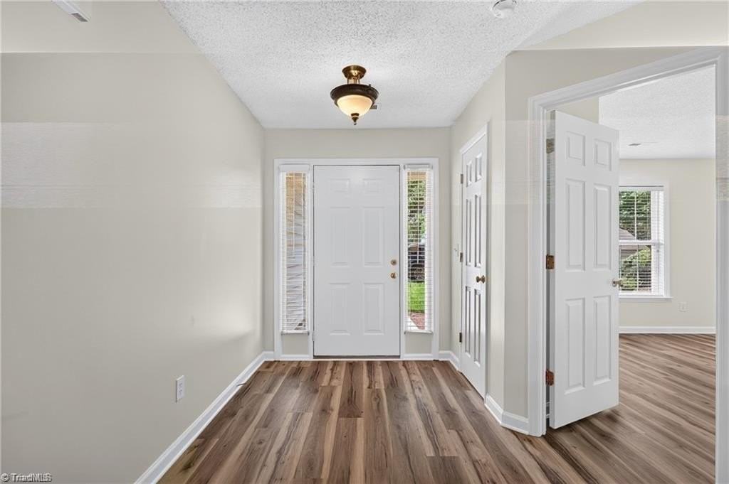 110 Mansfield Cir - Photo 7 of 27