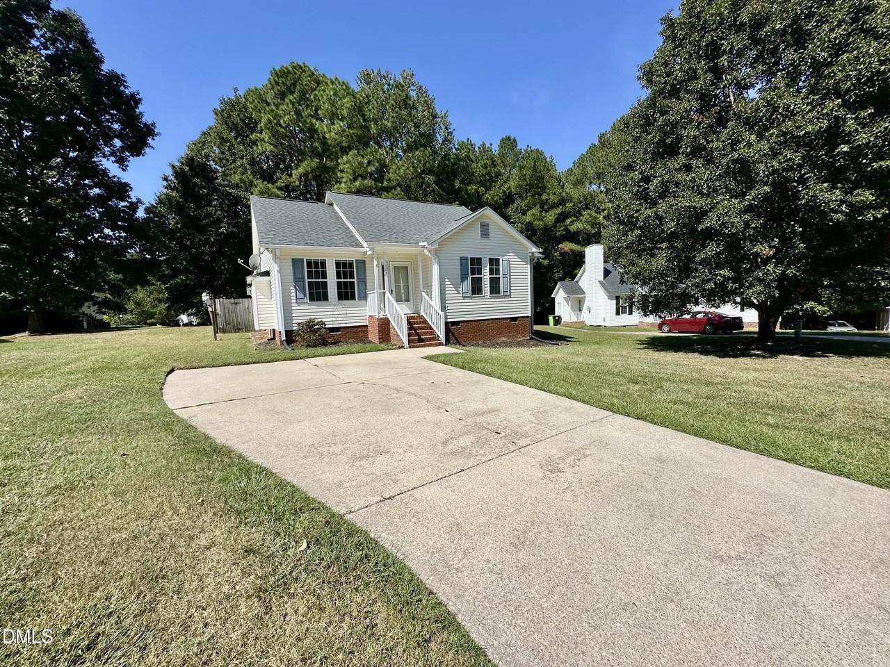 1008 Henchman Ct - Photo 3 of 22