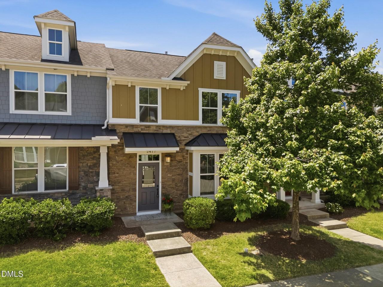 2417 Historic Cir - Photo 4 of 50