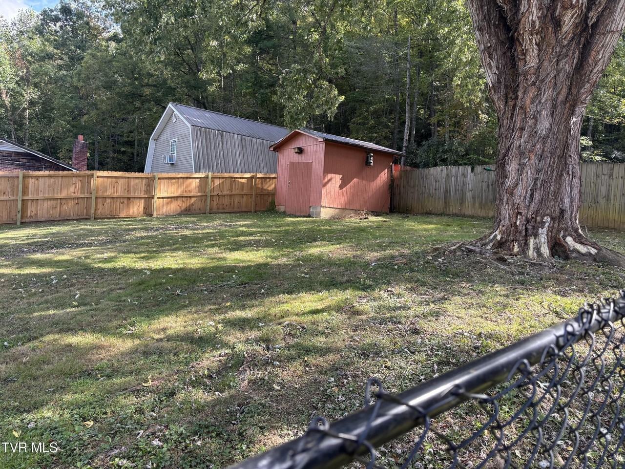 175 Haun Rd - Photo 2 of 19