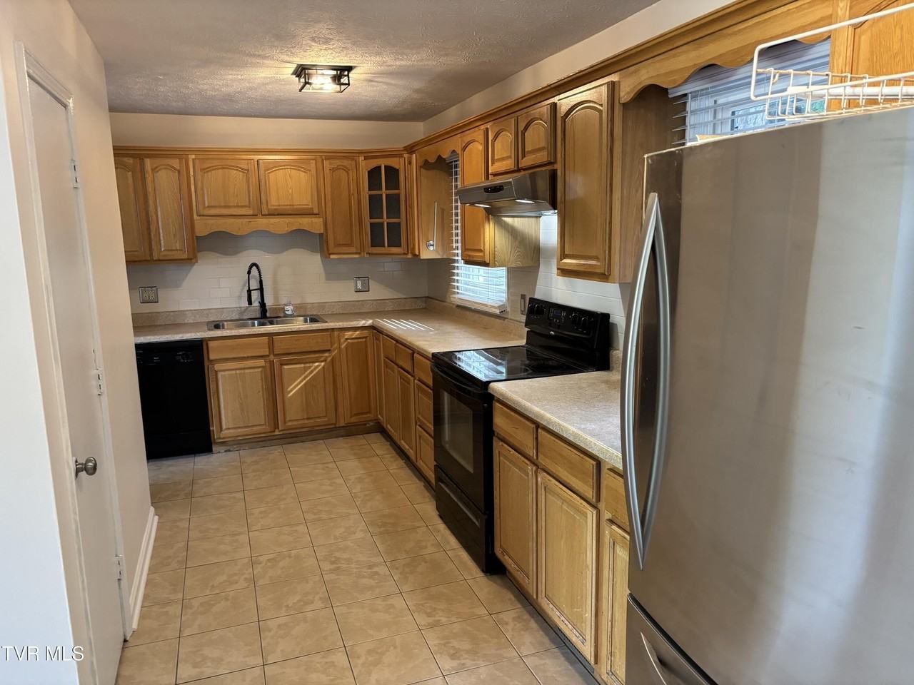 175 Haun Rd - Photo 4 of 19