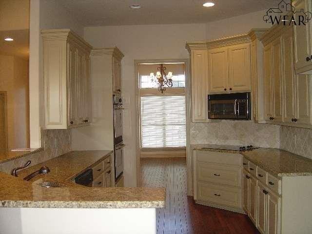 8 Maplewood Ct - Photo 4 of 32
