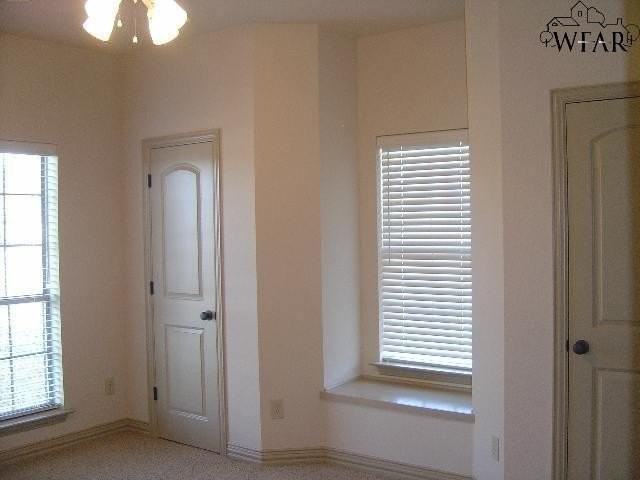 8 Maplewood Ct - Photo 7 of 32