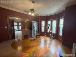 featured image of 52 Wallace St #1