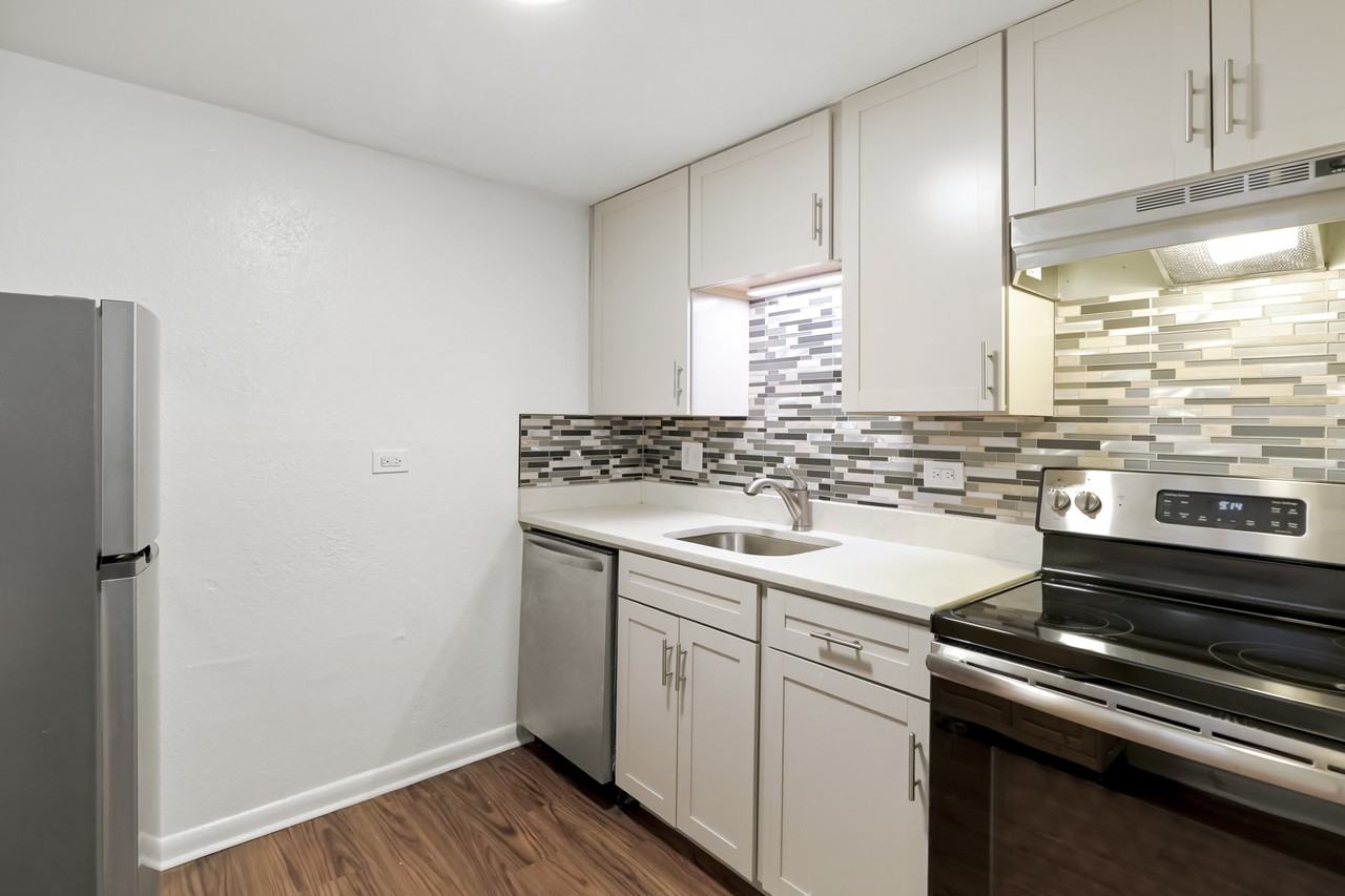 1415 North Pearl Street302 #302 - Photo 3 of 12