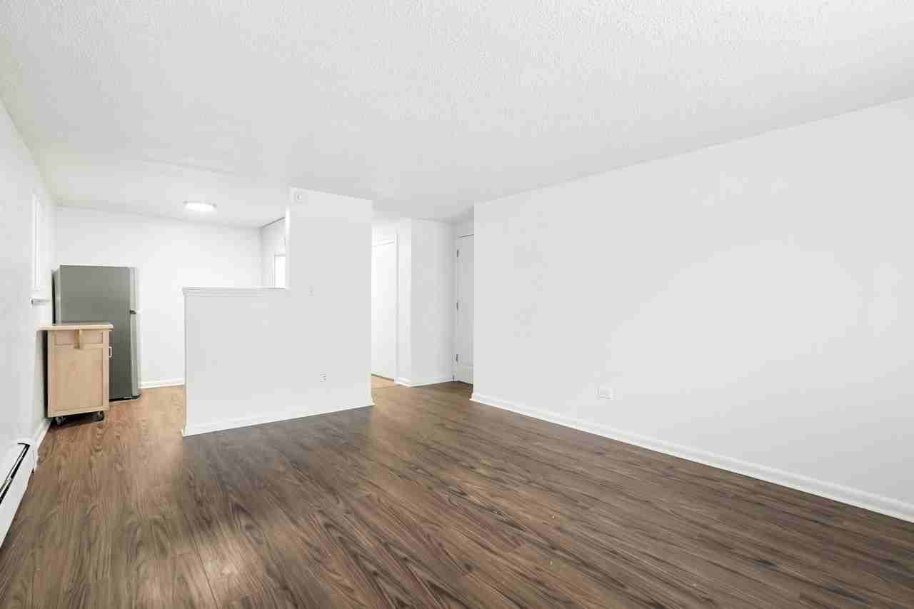 1415 North Pearl Street302 #302 - Photo 5 of 12