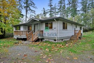 245 Russell Rd - Photo 1 of 1