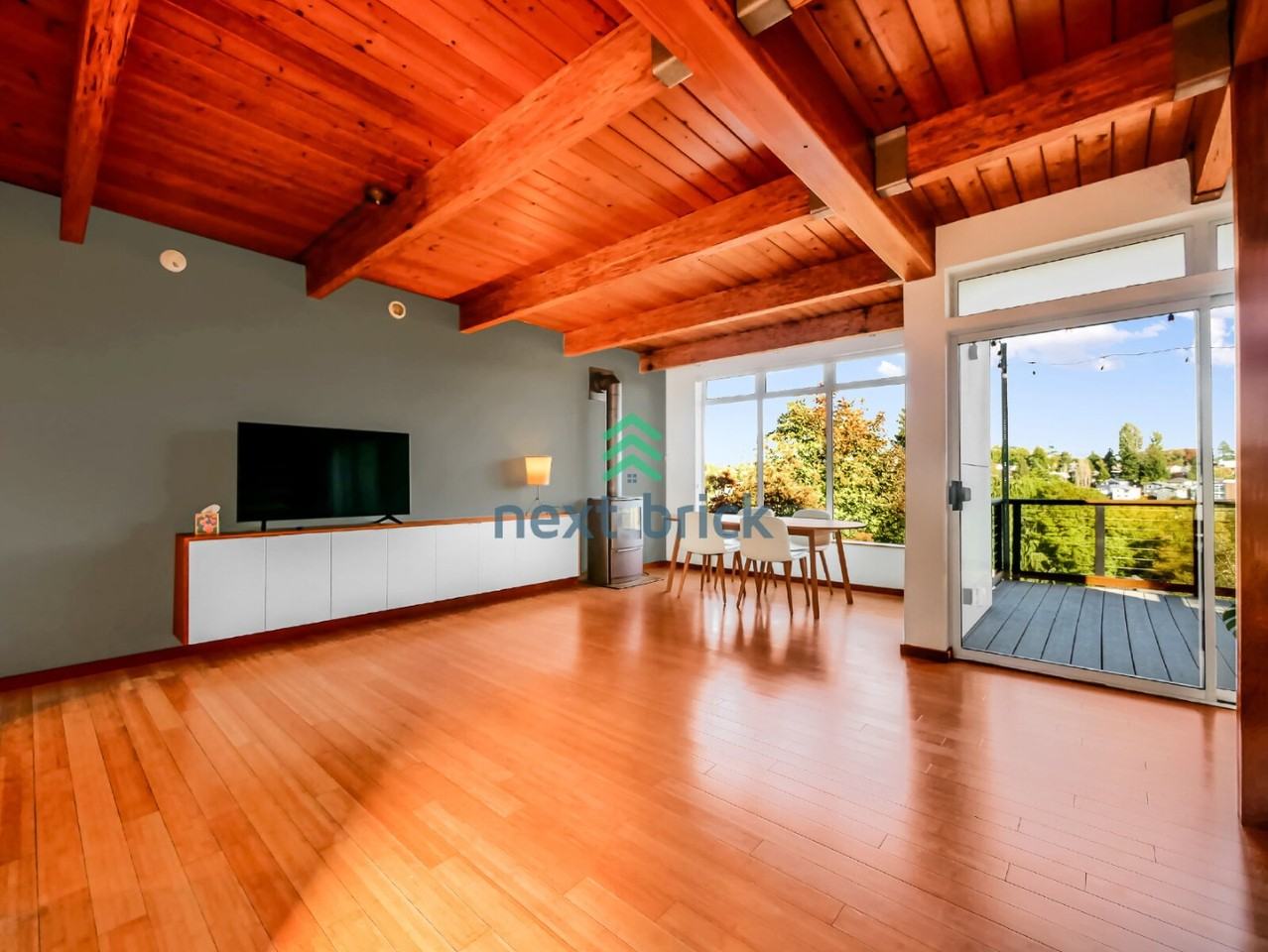 4015 Letitia Ave S - Photo 3 of 32