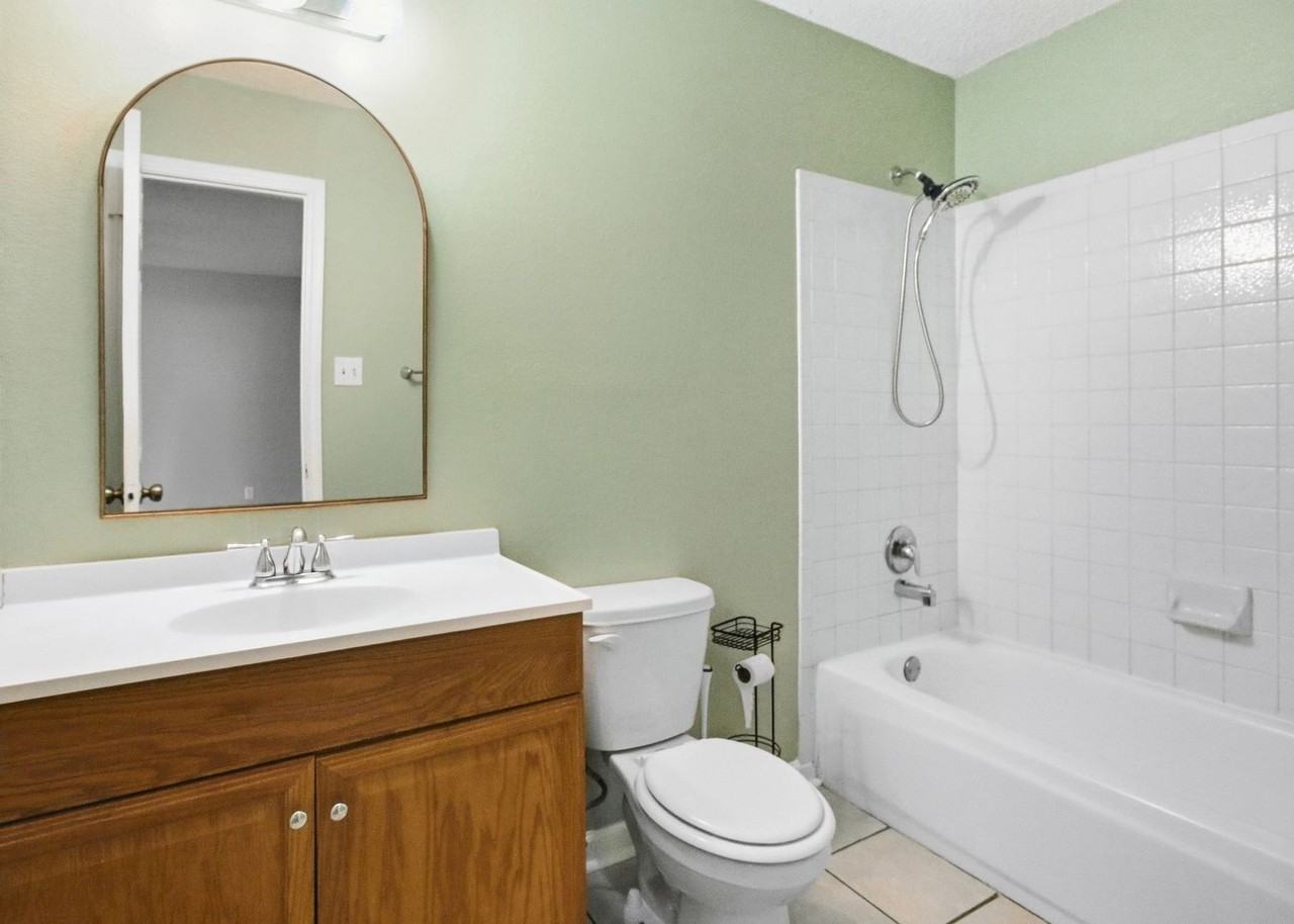7510 Micron Dr - Photo 5 of 25